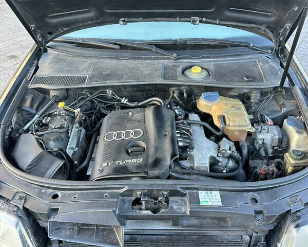 Черный Ауди А6, объемом двигателя 1.78 л и пробегом 327 тыс. км за 3800 $, фото 14 на Automoto.ua