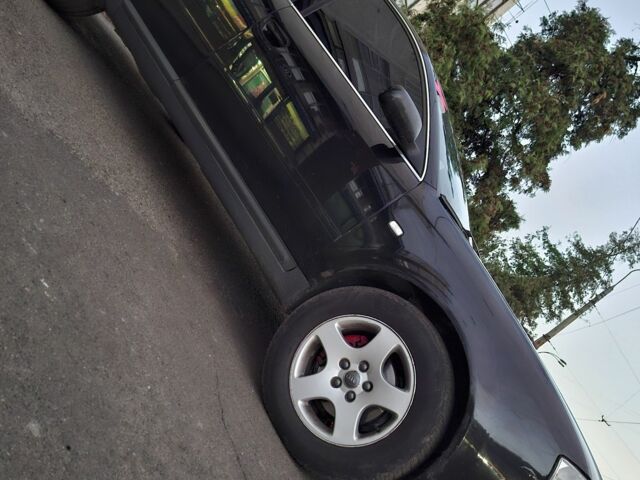 Черный Ауди А6, объемом двигателя 2 л и пробегом 420 тыс. км за 2650 $, фото 5 на Automoto.ua