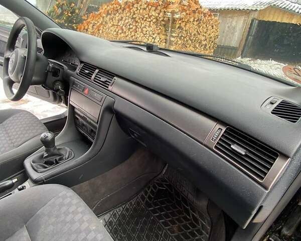 Черный Ауди А6, объемом двигателя 2.5 л и пробегом 350 тыс. км за 4000 $, фото 13 на Automoto.ua