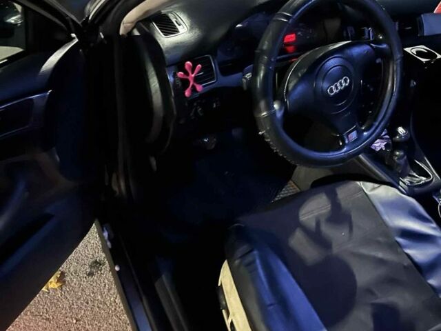 Черный Ауди А6, объемом двигателя 1.8 л и пробегом 270 тыс. км за 3500 $, фото 6 на Automoto.ua