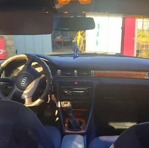 Черный Ауди А6, объемом двигателя 1.8 л и пробегом 300 тыс. км за 4500 $, фото 4 на Automoto.ua