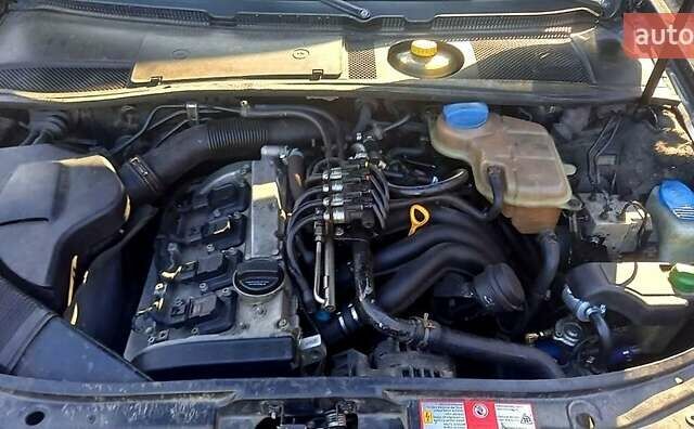 Черный Ауди А6, объемом двигателя 1.8 л и пробегом 300 тыс. км за 4500 $, фото 7 на Automoto.ua