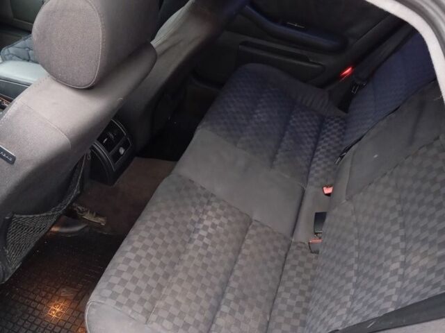 Чорний Ауді А6, об'ємом двигуна 1.8 л та пробігом 294 тис. км за 3300 $, фото 7 на Automoto.ua