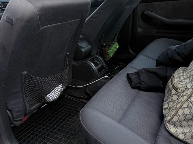 Черный Ауди А6, объемом двигателя 2.5 л и пробегом 0 тыс. км за 5500 $, фото 5 на Automoto.ua