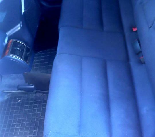 Черный Ауди А6, объемом двигателя 1.8 л и пробегом 300 тыс. км за 4500 $, фото 8 на Automoto.ua