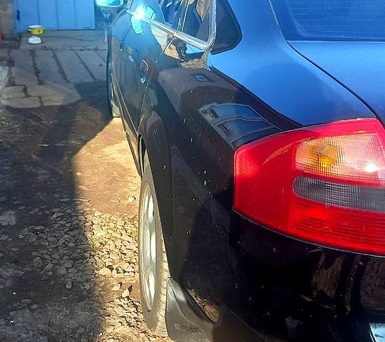 Черный Ауди А6, объемом двигателя 1.8 л и пробегом 300 тыс. км за 4500 $, фото 4 на Automoto.ua