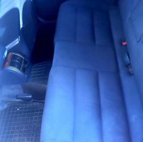 Черный Ауди А6, объемом двигателя 1.8 л и пробегом 300 тыс. км за 4500 $, фото 6 на Automoto.ua