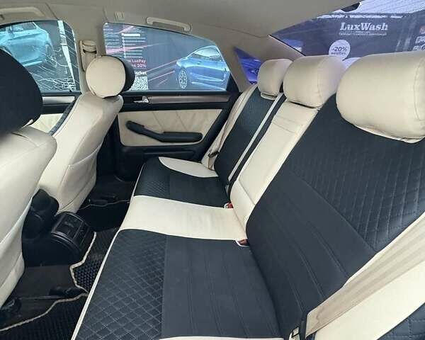 Черный Ауди А6, объемом двигателя 1.8 л и пробегом 285 тыс. км за 4650 $, фото 5 на Automoto.ua