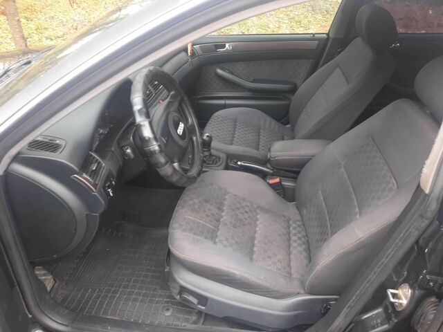 Черный Ауди А6, объемом двигателя 0 л и пробегом 260 тыс. км за 1250 $, фото 1 на Automoto.ua