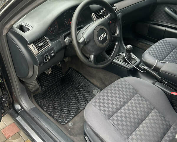 Чорний Ауді А6, об'ємом двигуна 1.8 л та пробігом 330 тис. км за 4450 $, фото 9 на Automoto.ua