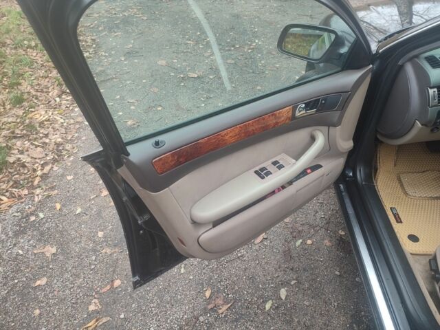 Черный Ауди А6, объемом двигателя 2.8 л и пробегом 340 тыс. км за 4800 $, фото 7 на Automoto.ua