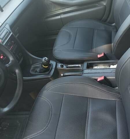 Черный Ауди А6, объемом двигателя 2.4 л и пробегом 400 тыс. км за 7500 $, фото 5 на Automoto.ua