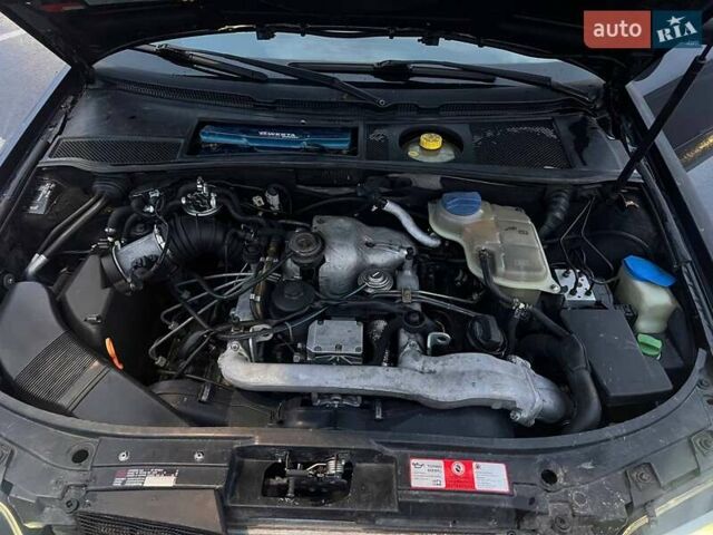 Черный Ауди А6, объемом двигателя 2.5 л и пробегом 366 тыс. км за 4600 $, фото 14 на Automoto.ua