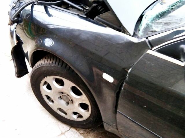 Чорний Ауді А6, об'ємом двигуна 24 л та пробігом 245 тис. км за 3000 $, фото 2 на Automoto.ua