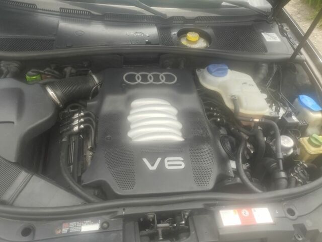 Черный Ауди А6, объемом двигателя 2.4 л и пробегом 500 тыс. км за 4100 $, фото 4 на Automoto.ua