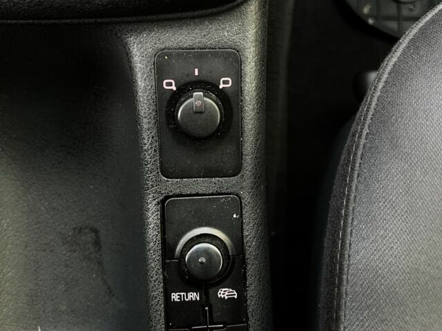 Черный Ауди А6, объемом двигателя 1.8 л и пробегом 400 тыс. км за 4600 $, фото 9 на Automoto.ua