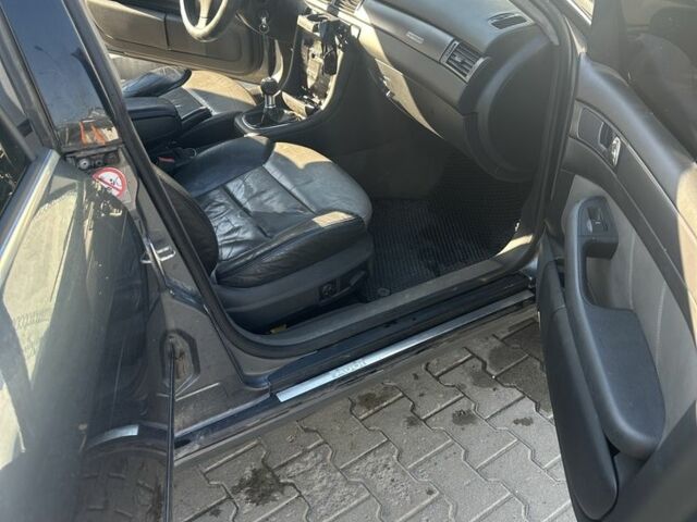 Чорний Ауді А6, об'ємом двигуна 1.9 л та пробігом 289 тис. км за 2820 $, фото 10 на Automoto.ua