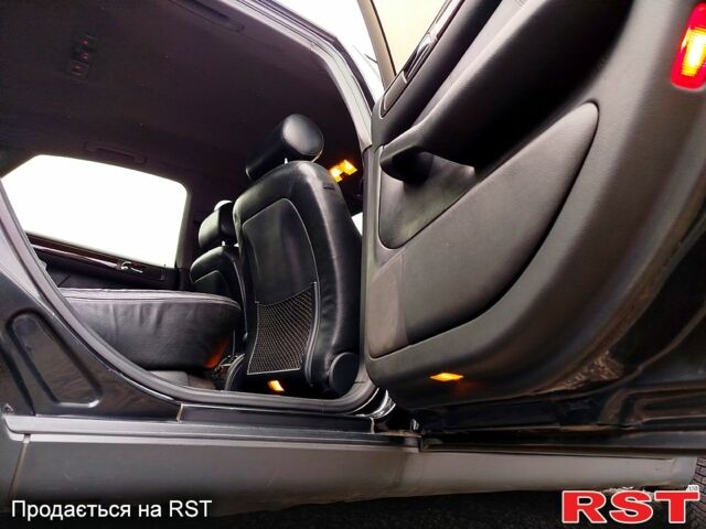 Черный Ауди А6, объемом двигателя 2.5 л и пробегом 310 тыс. км за 3800 $, фото 7 на Automoto.ua