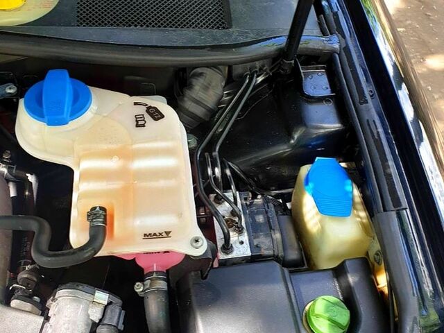 Черный Ауди А6, объемом двигателя 1.8 л и пробегом 0 тыс. км за 5500 $, фото 7 на Automoto.ua