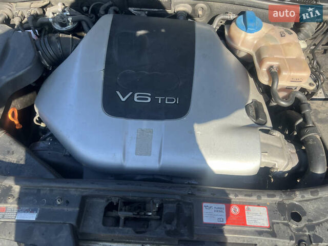 Чорний Ауді А6, об'ємом двигуна 2.5 л та пробігом 300 тис. км за 4000 $, фото 1 на Automoto.ua
