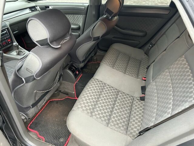 Чорний Ауді А6, об'ємом двигуна 1.9 л та пробігом 240 тис. км за 1950 $, фото 9 на Automoto.ua