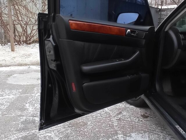 Черный Ауди А6, объемом двигателя 1.8 л и пробегом 380 тыс. км за 5500 $, фото 13 на Automoto.ua