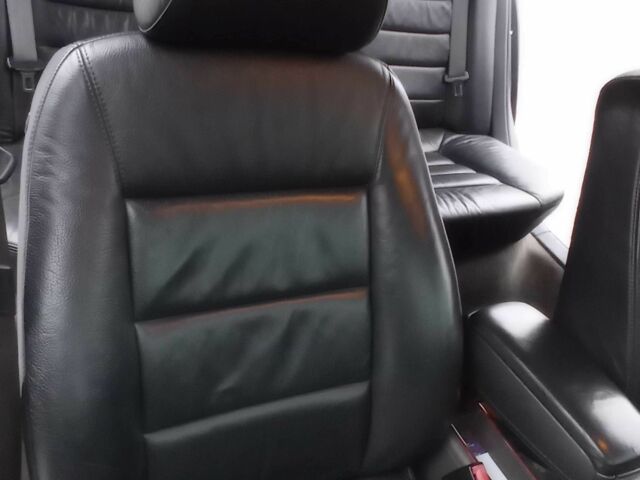 Черный Ауди А6, объемом двигателя 1.8 л и пробегом 380 тыс. км за 5500 $, фото 3 на Automoto.ua