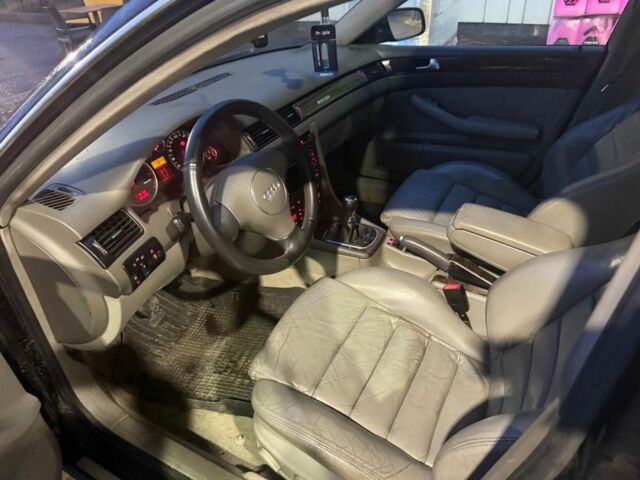 Черный Ауди А6, объемом двигателя 0 л и пробегом 300 тыс. км за 2000 $, фото 4 на Automoto.ua