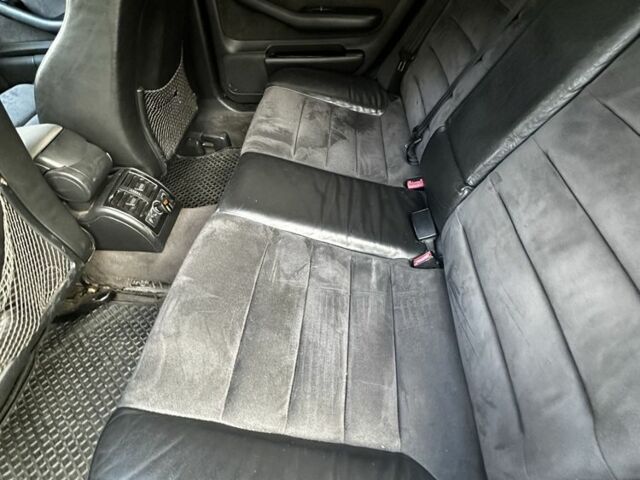 Черный Ауди А6, объемом двигателя 1.9 л и пробегом 325 тыс. км за 3000 $, фото 5 на Automoto.ua