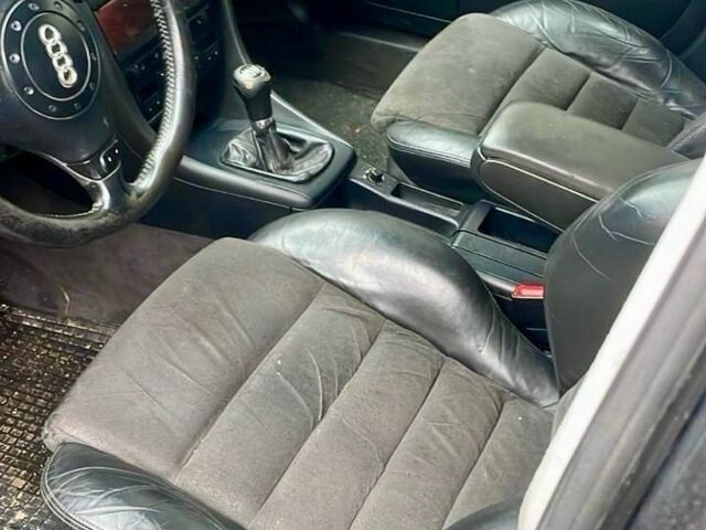 Черный Ауди А6, объемом двигателя 2.5 л и пробегом 319 тыс. км за 1850 $, фото 5 на Automoto.ua