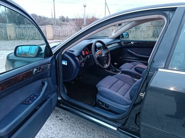 Черный Ауди А6, объемом двигателя 2.5 л и пробегом 250 тыс. км за 2850 $, фото 10 на Automoto.ua