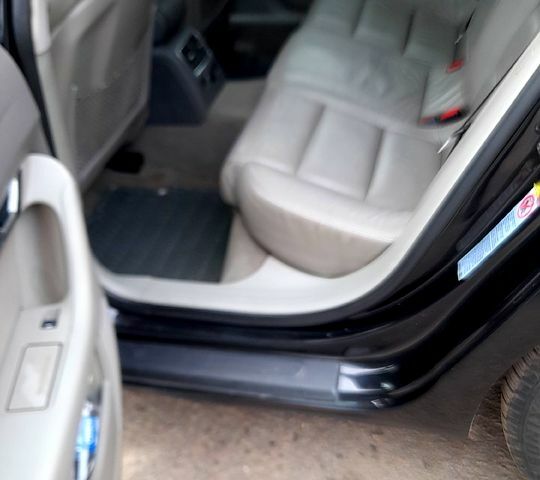 Чорний Ауді А6, об'ємом двигуна 2.4 л та пробігом 280 тис. км за 6250 $, фото 5 на Automoto.ua
