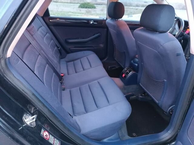 Черный Ауди А6, объемом двигателя 2.5 л и пробегом 250 тыс. км за 2850 $, фото 12 на Automoto.ua