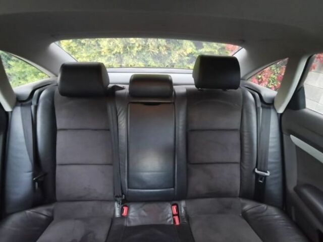 Черный Ауди А6, объемом двигателя 3 л и пробегом 420 тыс. км за 2300 $, фото 6 на Automoto.ua