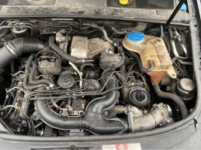 Чорний Ауді А6, об'ємом двигуна 3 л та пробігом 370 тис. км за 3499 $, фото 5 на Automoto.ua