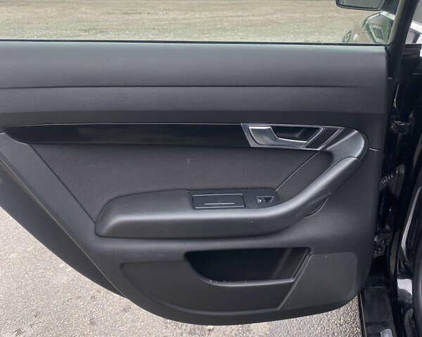 Чорний Ауді А6, об'ємом двигуна 2.4 л та пробігом 272 тис. км за 7500 $, фото 12 на Automoto.ua