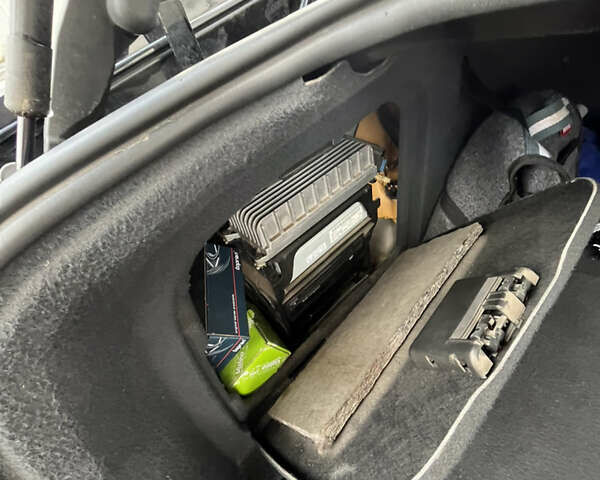 Ауді А6 2007 у Хмельницькому на Automoto.ua Чорний Ауді А6, об'ємом двигуна 2 л та пробігом 331 тис. км за 8850 $, фото 27 на Automoto.ua