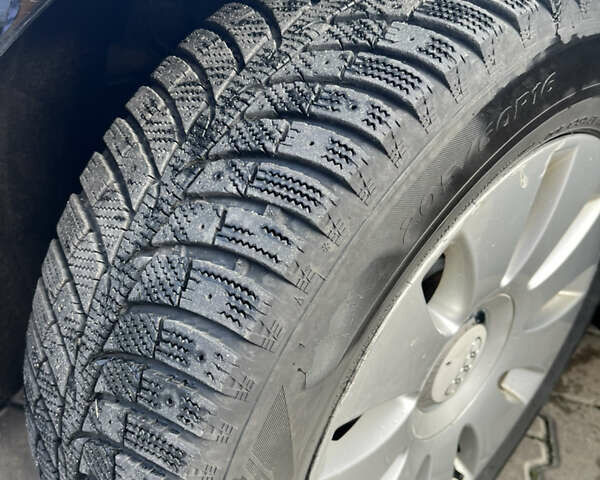 Ауді А6 2007 у Хмельницькому на Automoto.ua Чорний Ауді А6, об'ємом двигуна 2 л та пробігом 331 тис. км за 8850 $, фото 13 на Automoto.ua