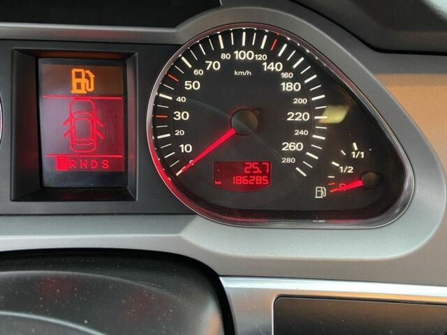 Черный Ауди А6, объемом двигателя 2.4 л и пробегом 197 тыс. км за 7600 $, фото 5 на Automoto.ua