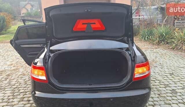 Черный Ауди А6, объемом двигателя 2 л и пробегом 340 тыс. км за 8500 $, фото 12 на Automoto.ua