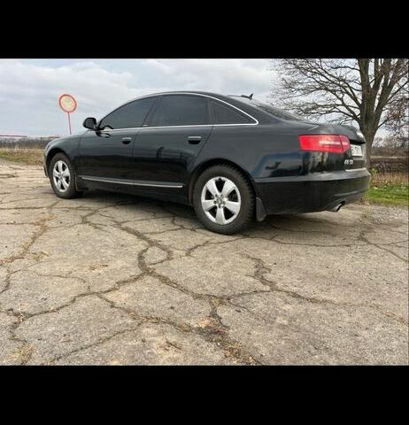 Черный Ауди А6, объемом двигателя 4.2 л и пробегом 300 тыс. км за 7500 $, фото 2 на Automoto.ua