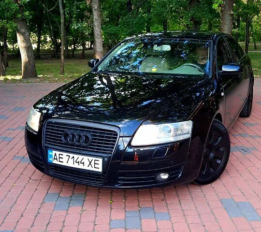 Чорний Ауді А6, об'ємом двигуна 2.4 л та пробігом 208 тис. км за 9000 $, фото 12 на Automoto.ua