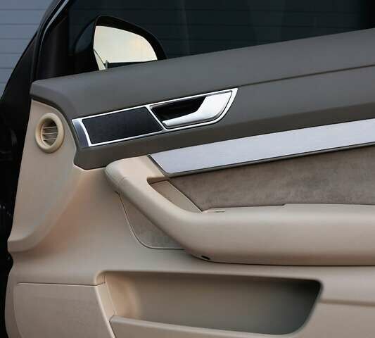 Чорний Ауді А6, об'ємом двигуна 2 л та пробігом 269 тис. км за 11000 $, фото 23 на Automoto.ua