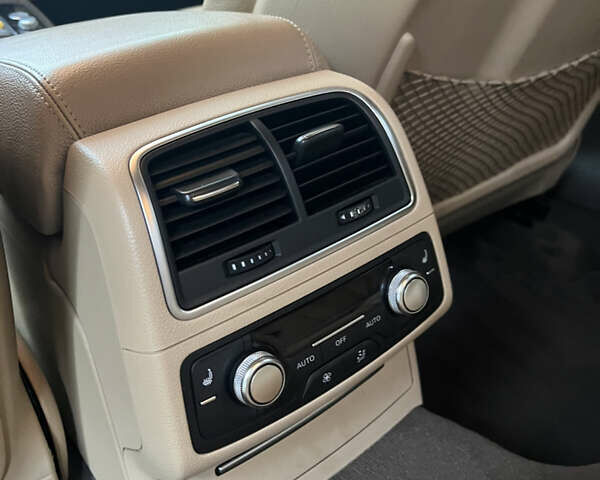 Черный Ауди А6, объемом двигателя 2.97 л и пробегом 194 тыс. км за 18500 $, фото 13 на Automoto.ua