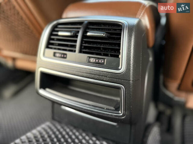 Чорний Ауді А6, об'ємом двигуна 2 л та пробігом 242 тис. км за 13499 $, фото 37 на Automoto.ua