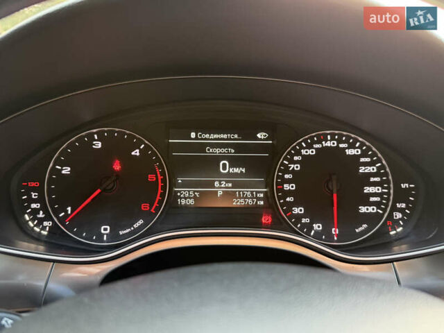 Чорний Ауді А6, об'ємом двигуна 2 л та пробігом 242 тис. км за 13499 $, фото 44 на Automoto.ua