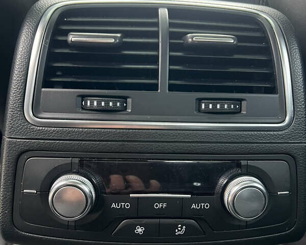 Черный Ауди А6, объемом двигателя 2.97 л и пробегом 390 тыс. км за 14500 $, фото 9 на Automoto.ua