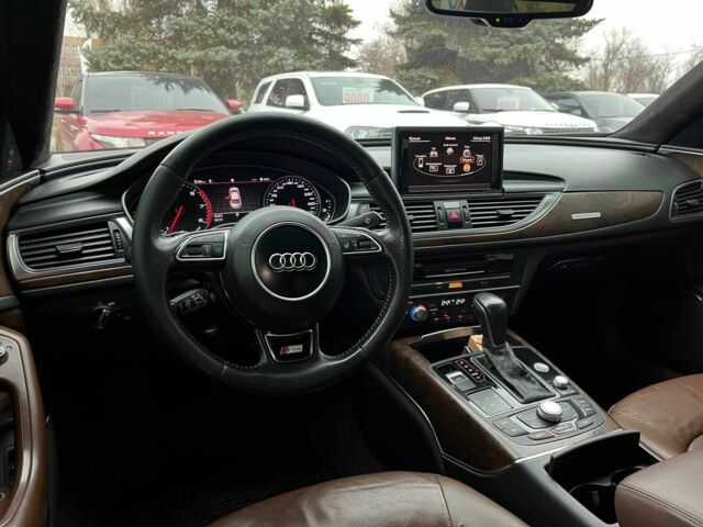 Чорний Ауді А6, об'ємом двигуна 2 л та пробігом 310 тис. км за 15999 $, фото 13 на Automoto.ua