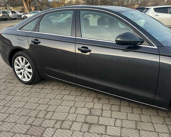 Черный Ауди А6, объемом двигателя 0 л и пробегом 216 тыс. км за 11800 $, фото 6 на Automoto.ua
