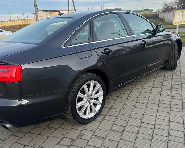 Черный Ауди А6, объемом двигателя 0 л и пробегом 216 тыс. км за 11800 $, фото 5 на Automoto.ua